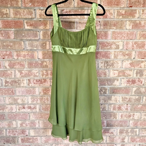Liz Claiborne Green Babydoll Dress Size 4 - Picture 1 of 4